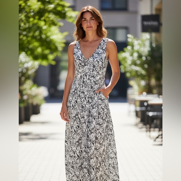 2Bella Dresses & Skirts - 2bella Abstract Black White Maxi Dress Size S